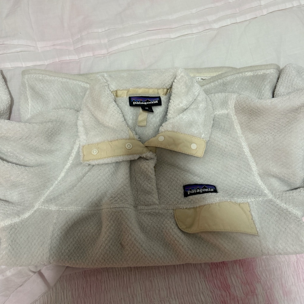 Patagonia Off-White Fleece Jacket